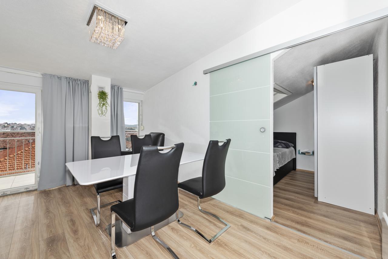 Apartment Nikola Trogir Eksteriør bilde